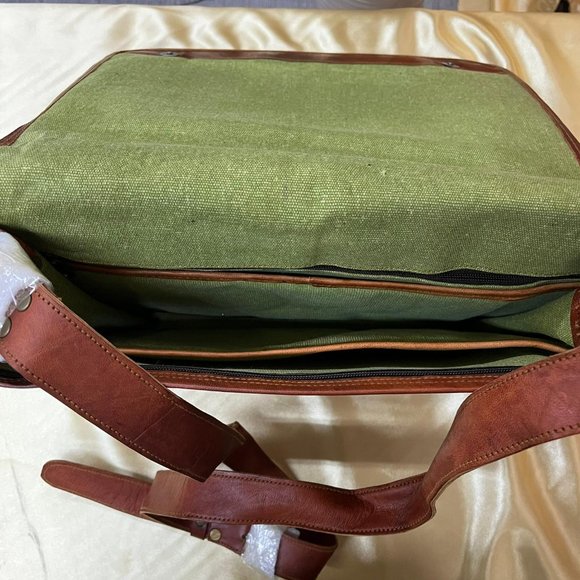 NWT Aaron Leather Goods 1pc bag - Picture 3 of 6